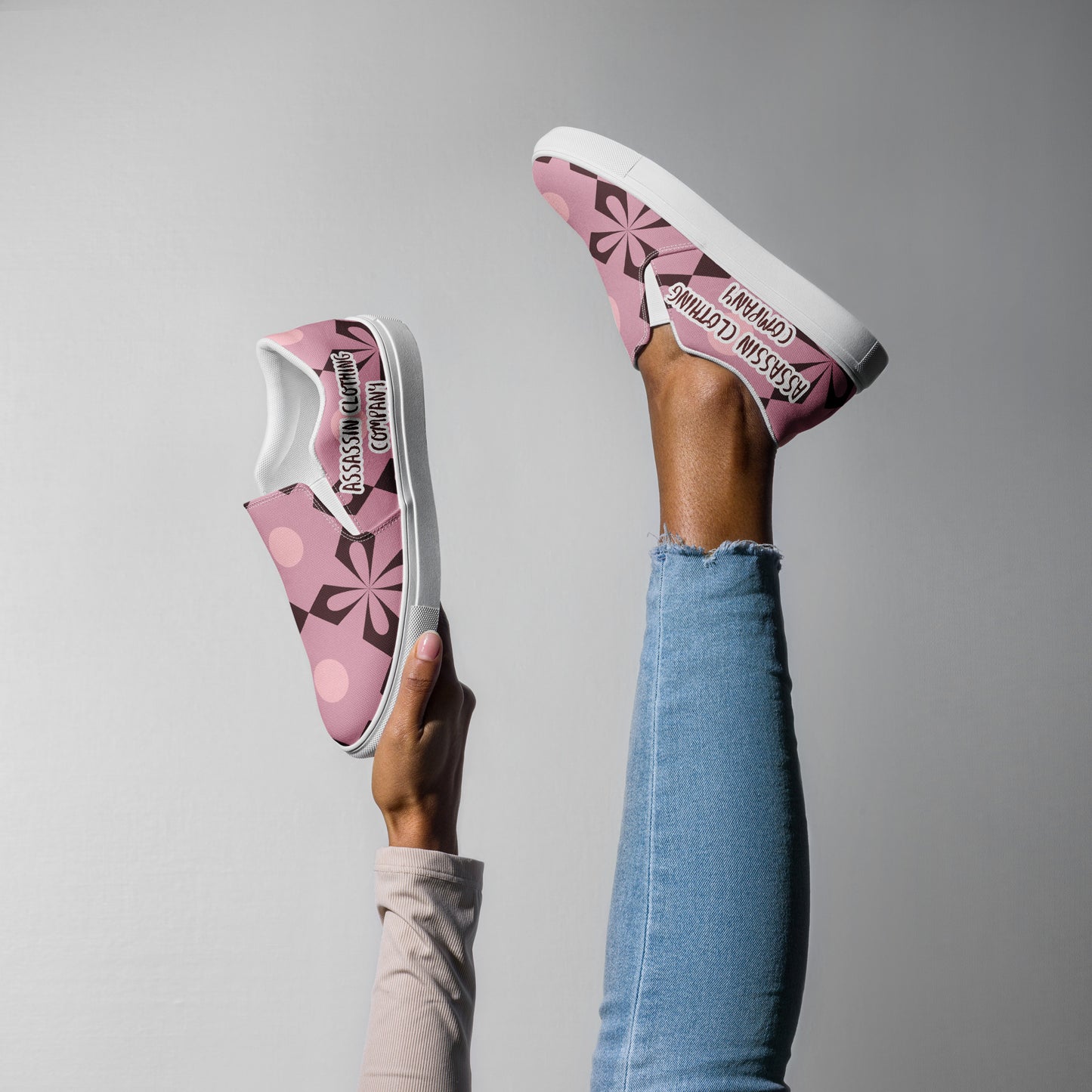 Women’s slip-on canvas shoes